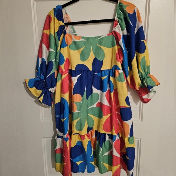 Peach Love Flowered Midi Dress sz medium - Picture 2 of 6